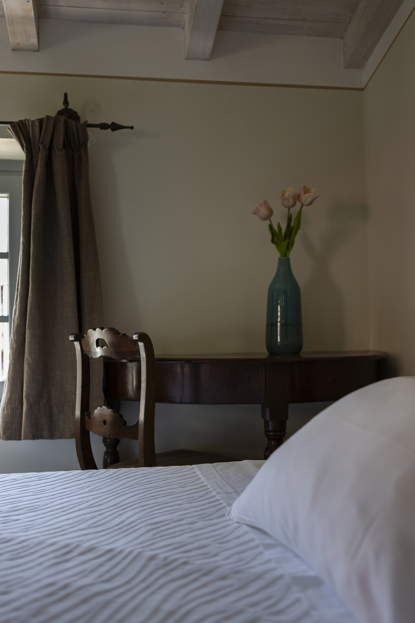 Book your stay in Lunigiana_Agriturismo I Giunchi_3 Pax room credits Jacopo Grassi